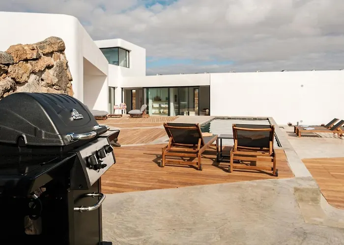 Simone - 3 - Piscine Chauffee Lajares